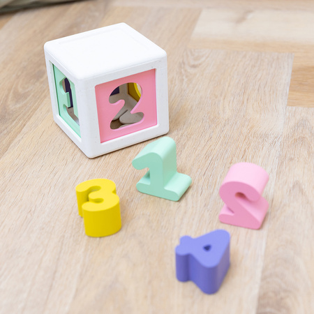 OPPI KUBY kreatywny silikonowy zestaw do sortowania 12m +