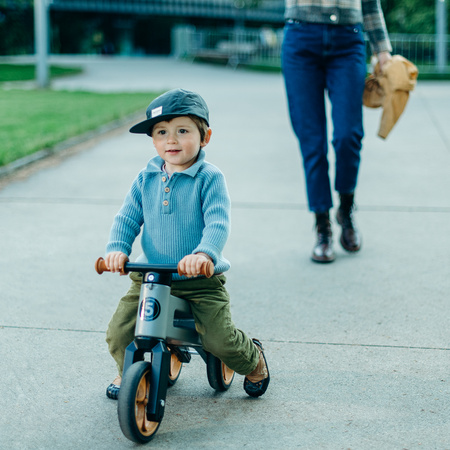 FWRider Super Sport 517498 Kolor: Grey / Szary z brązowymi felgami Rowerek biegowy Jeździk 2w1 Ciche koła + Pasek do noszenia dla Rodzica