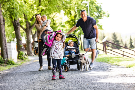 FWRider Super Sport 515739 Kolor: Orange / Pomarańczowy z pomarańczowymi felgami Rowerek biegowy Jeździk 2w1 Ciche koła + Pasek do noszenia dla Rodzica